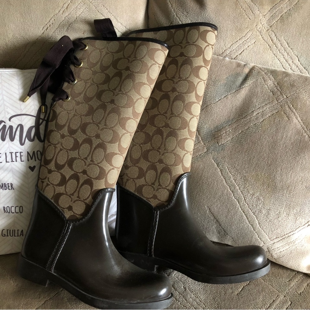 Brown Patterned Boots - Picture 2 of 5